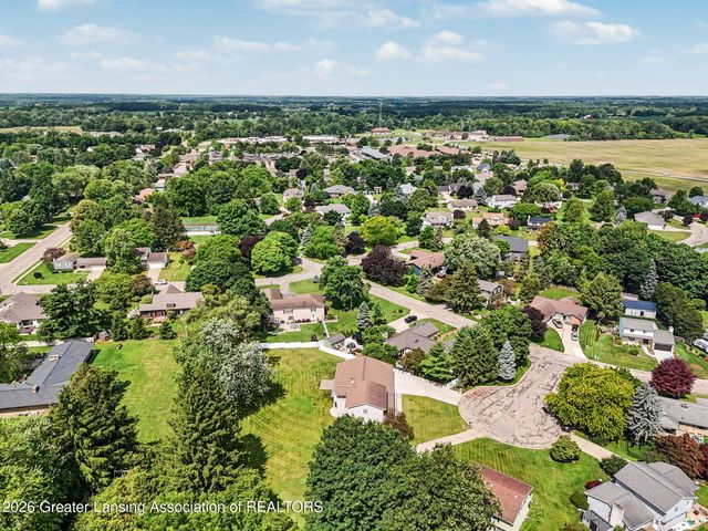 106 Wedgewood Court, Charlotte, MI 48813