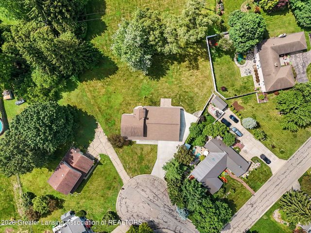 106 Wedgewood Court, Charlotte, MI 48813