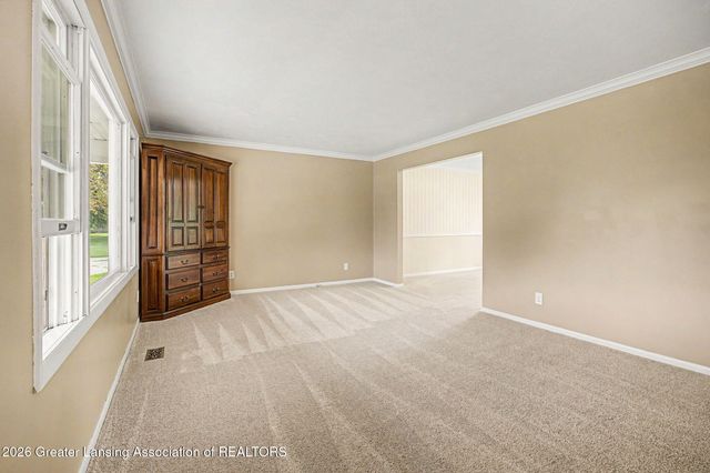 106 Wedgewood Court, Charlotte, MI 48813