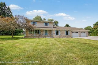 106 Wedgewood Court, Charlotte, MI 48813