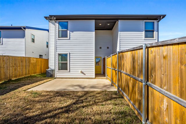 2610 S Fannin Avenue, Denison, TX 75020