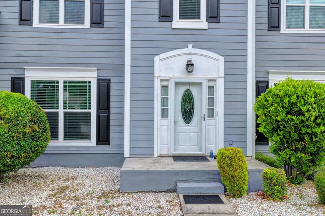 302 Cimarron Way, Lawrenceville, GA 30044