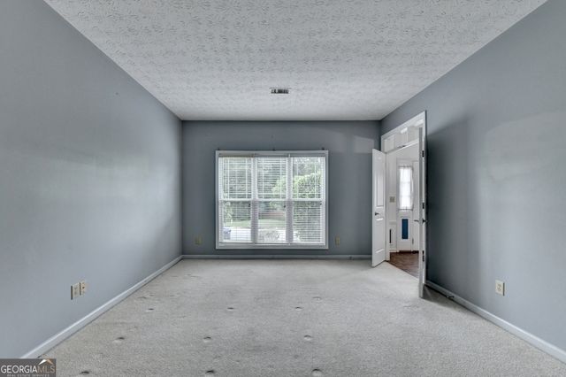 302 Cimarron Way, Lawrenceville, GA 30044