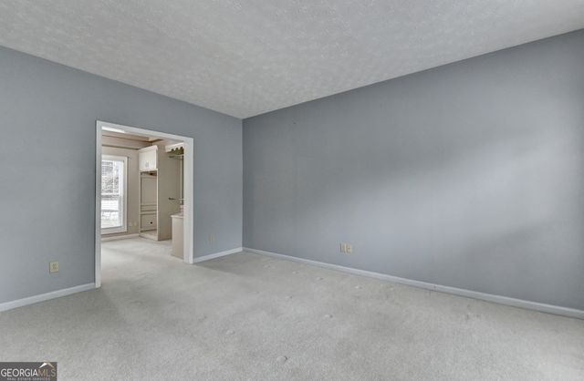 302 Cimarron Way, Lawrenceville, GA 30044