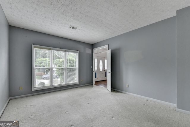 302 Cimarron Way, Lawrenceville, GA 30044