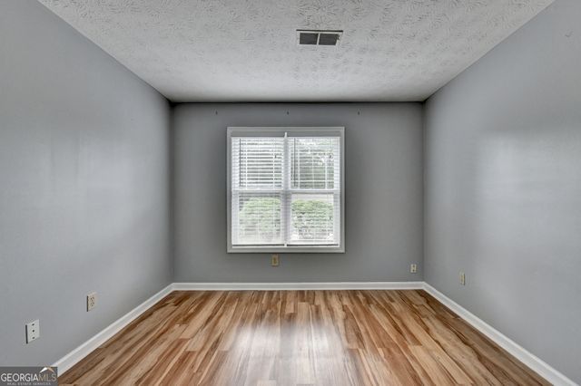 302 Cimarron Way, Lawrenceville, GA 30044