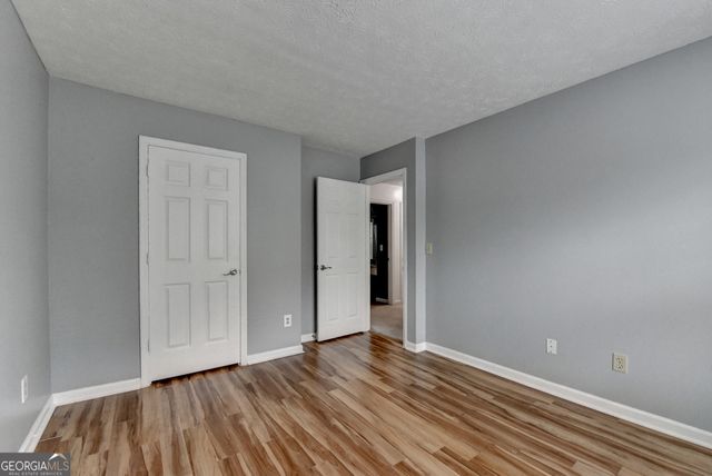302 Cimarron Way, Lawrenceville, GA 30044