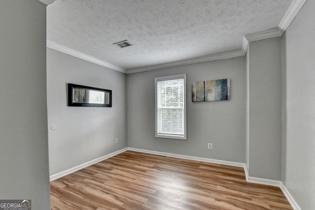 302 Cimarron Way, Lawrenceville, GA 30044