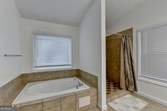 302 Cimarron Way, Lawrenceville, GA 30044