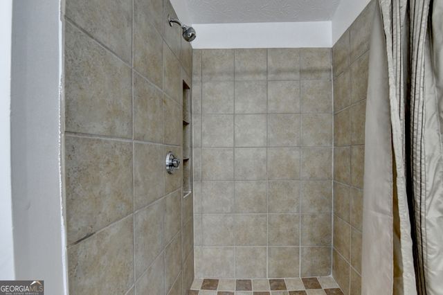 302 Cimarron Way, Lawrenceville, GA 30044