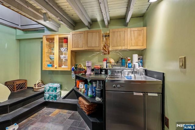 18 Nakomis Path, Lincoln Park Borough, NJ 07035