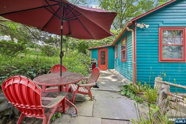 18 Nakomis Path, Lincoln Park Borough, NJ 07035
