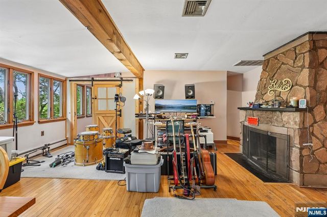 18 Nakomis Path, Lincoln Park Borough, NJ 07035