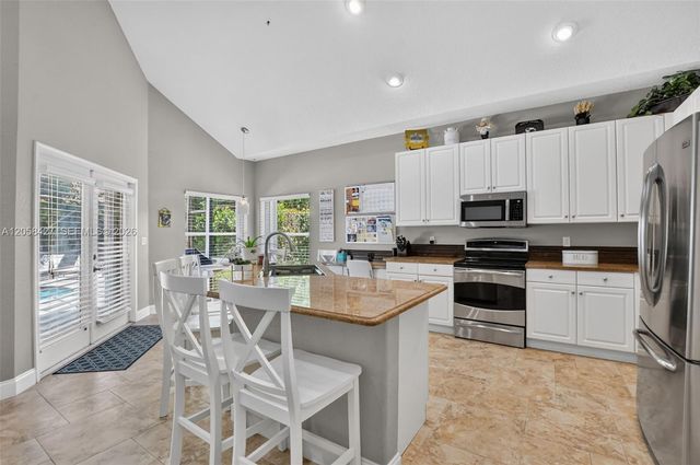 10947 NW 61st Ct, Parkland, FL 33076