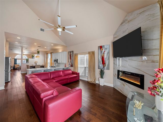 8308 Fall Crest Drive, Fort Worth, TX 76053