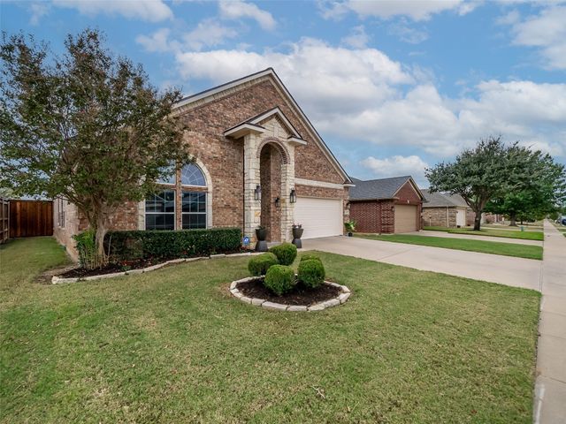 8308 Fall Crest Drive, Fort Worth, TX 76053