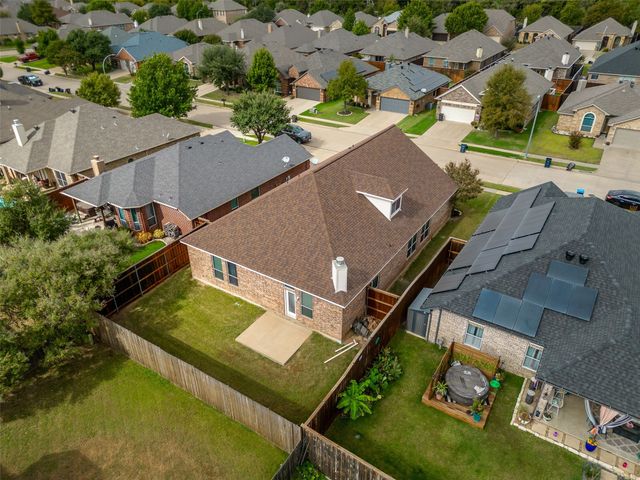 8308 Fall Crest Drive, Fort Worth, TX 76053