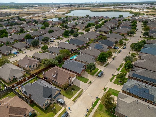 8308 Fall Crest Drive, Fort Worth, TX 76053