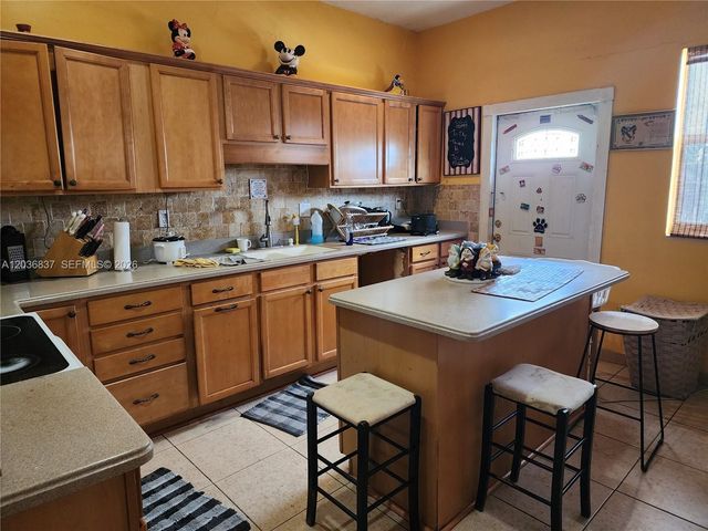 26 NW 24th Ct, Miami, FL 33125