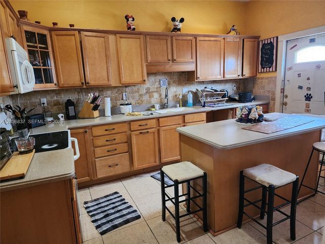 26 NW 24th Ct, Miami, FL 33125