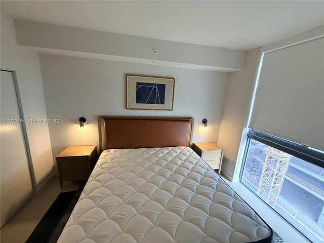 11 NE 6th 1905, Miami, FL 33132