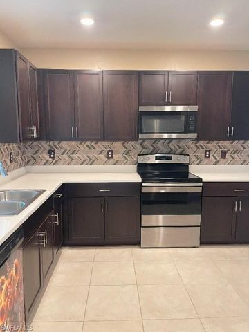 1132 NW 8th TER, Cape Coral, FL 33993