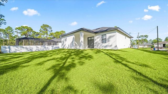 932 MADDOCK STREET E, Lehigh Acres, FL 33974