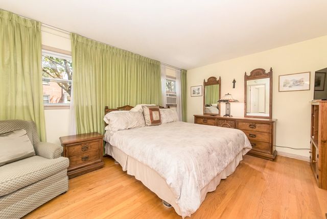 1469 Webster Lane, Des Plaines, IL 60018