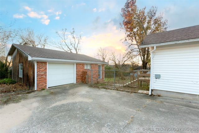 520 E Peoria Avenue, Mcalester, OK 74501