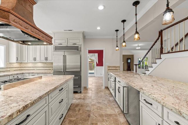 1037 Vienna Dr, Lodi, CA 95242