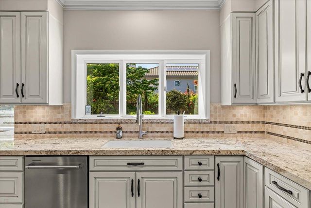 1037 Vienna Dr, Lodi, CA 95242