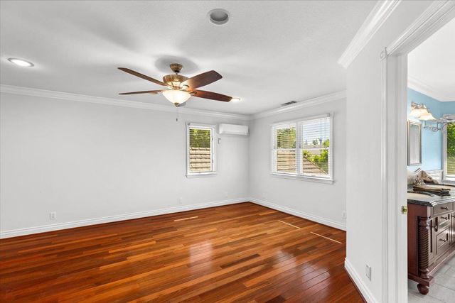 1037 Vienna Dr, Lodi, CA 95242