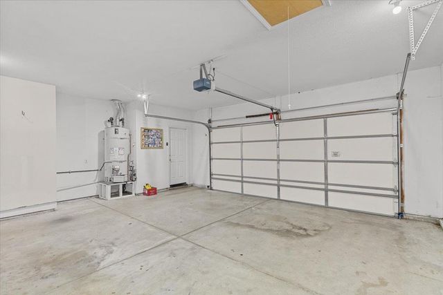 1037 Vienna Dr, Lodi, CA 95242