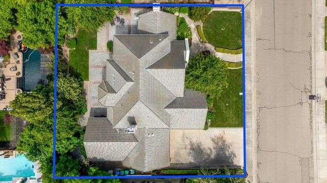 1037 Vienna Dr, Lodi, CA 95242
