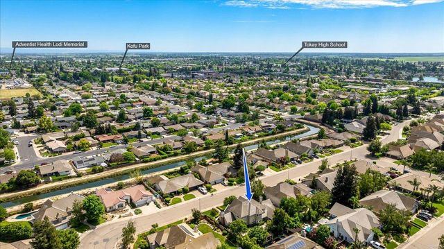 1037 Vienna Dr, Lodi, CA 95242