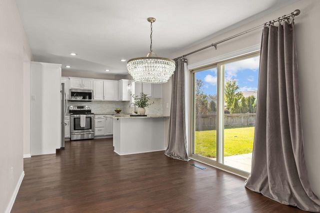2505 MARATHON AVENUE, Neenah, WI 54956