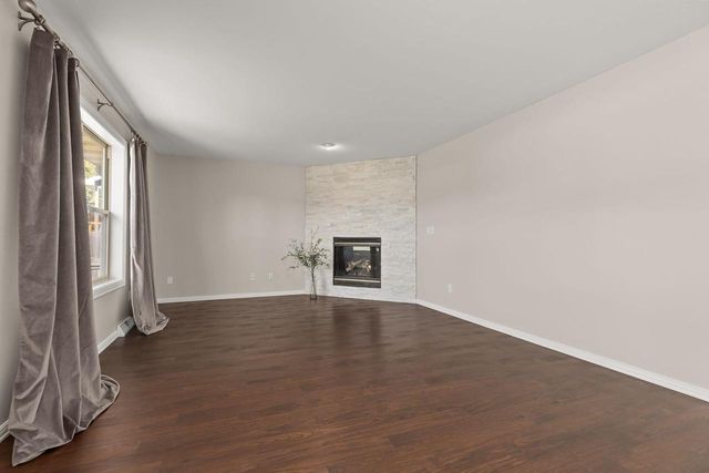 2505 MARATHON AVENUE, Neenah, WI 54956
