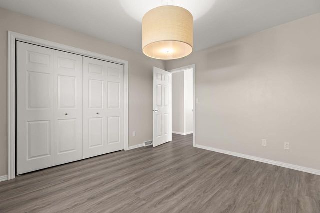 2505 MARATHON AVENUE, Neenah, WI 54956