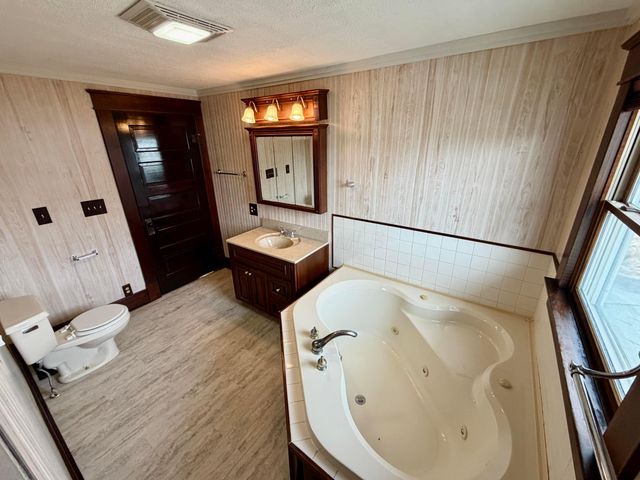 203 Taylor Street, Fredericktown, OH 43019