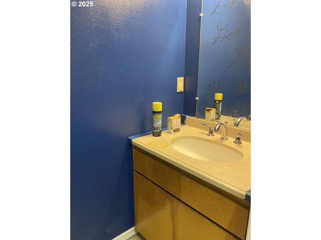 722 PIONEER Rd A, Brookings, OR 97415