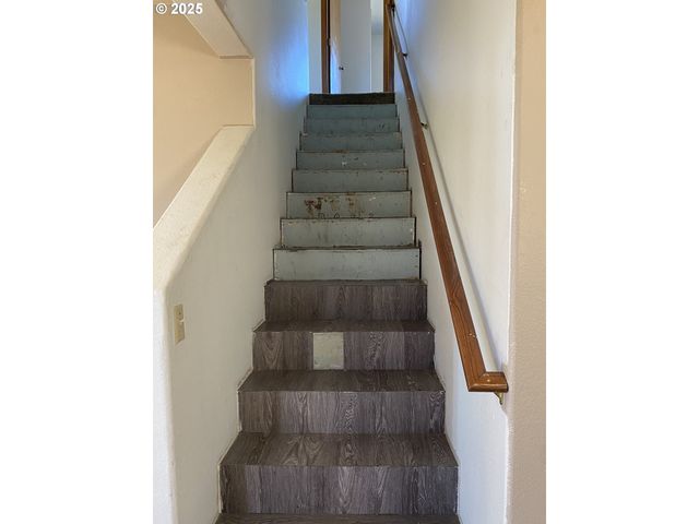 722 PIONEER Rd A, Brookings, OR 97415