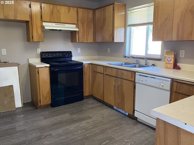 722 PIONEER Rd A, Brookings, OR 97415