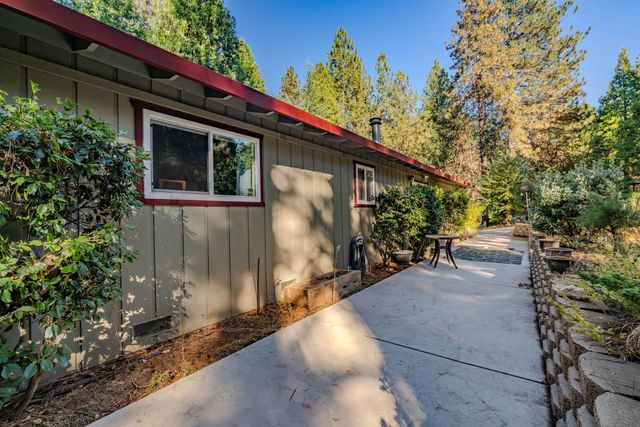 23420 Robin Rd, Pioneer, CA 95666