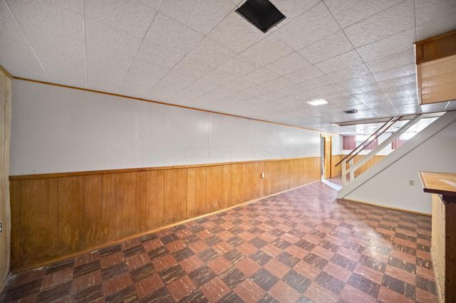 1565 Garywood Avenue, Columbus, OH 43227