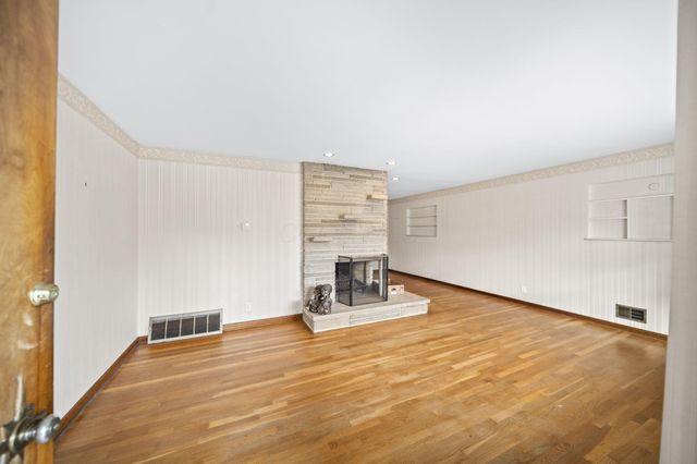 1565 Garywood Avenue, Columbus, OH 43227