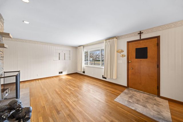 1565 Garywood Avenue, Columbus, OH 43227