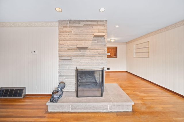 1565 Garywood Avenue, Columbus, OH 43227