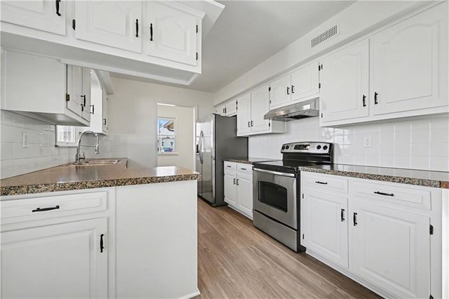 22284 Rosewood Street, Bucyrus, KS 66013