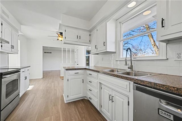 22284 Rosewood Street, Bucyrus, KS 66013