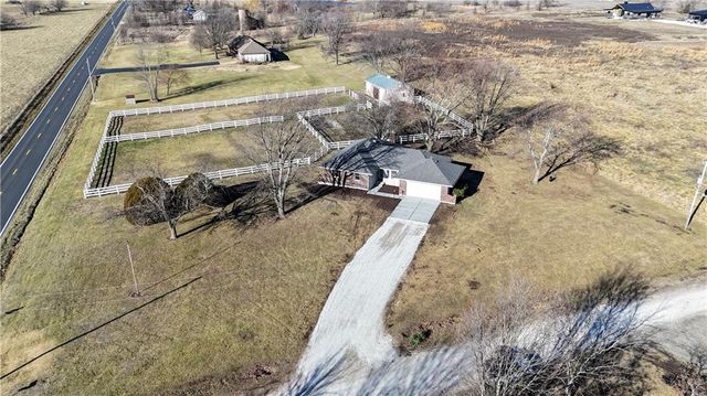 22284 Rosewood Street, Bucyrus, KS 66013